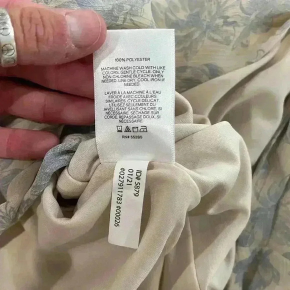 Express Wrap Front Elegant Ivory/ Blue Floral Print Long Sleeve Romper Womens XS - Picture 8 of 8